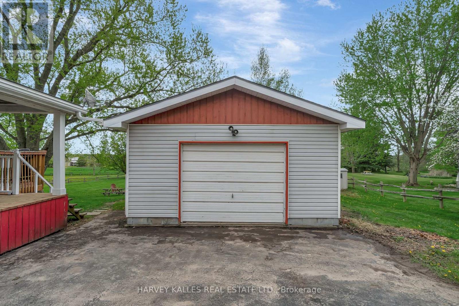 13965 Loyalist Parkway, Prince Edward County, Ontario  K0K 2T0 - Photo 36 - X12635328