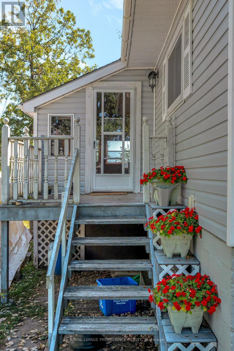 473 County Rd 19, Prince Edward County, Ontario  K0K 1A0 - Photo 3 - X12640484