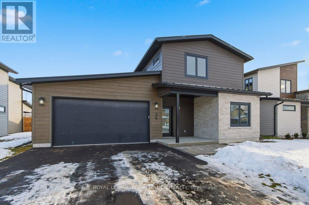 39 FRASER DRIVE, Quinte West, Ontario