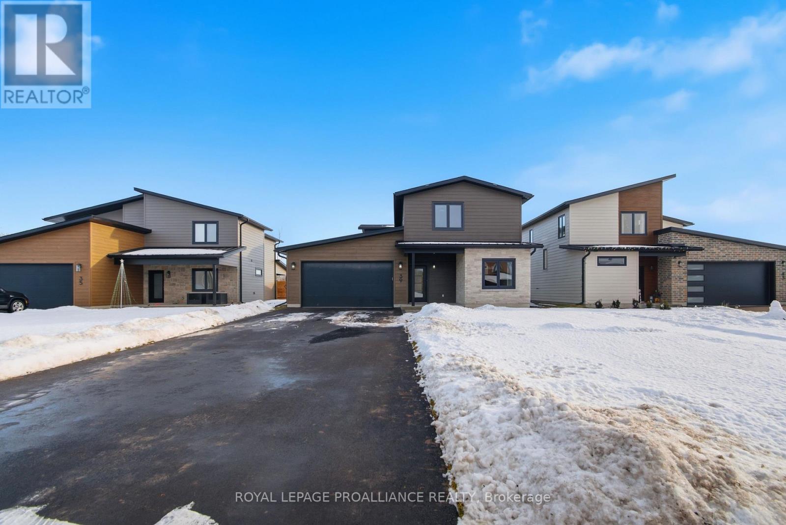 39 Fraser Drive, Quinte West, Ontario  K0K 1E0 - Photo 3 - X12642808