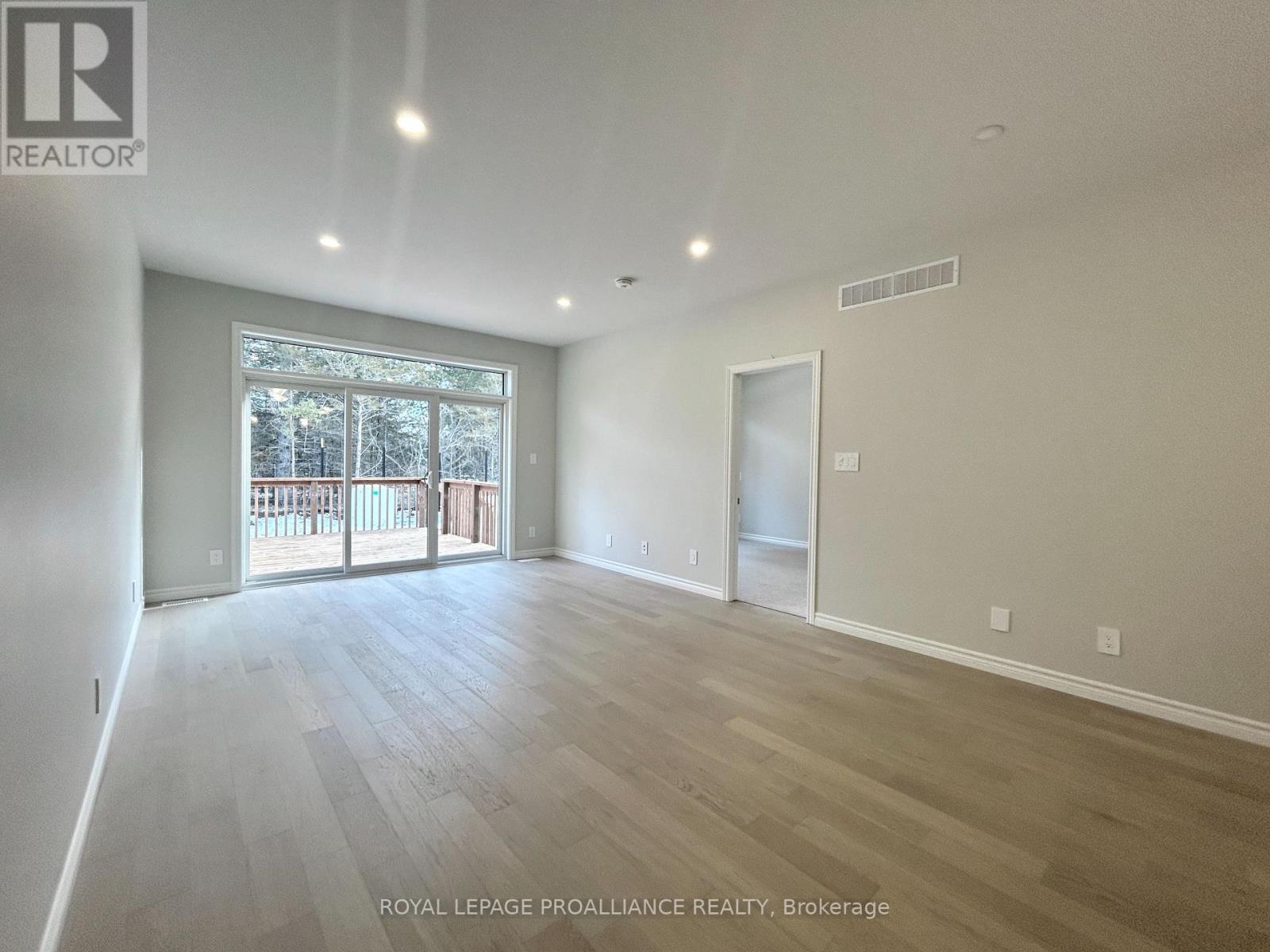 15 - 99 Cloverleaf Drive, Belleville, Ontario  K8N 4Z5 - Photo 9 - X12643628