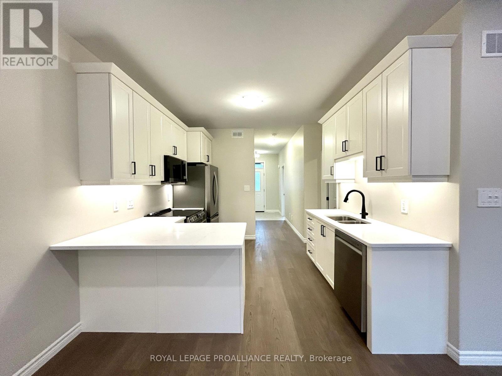 83 Athabaska Drive, Belleville, Ontario  K8N 0T1 - Photo 9 - X12643976