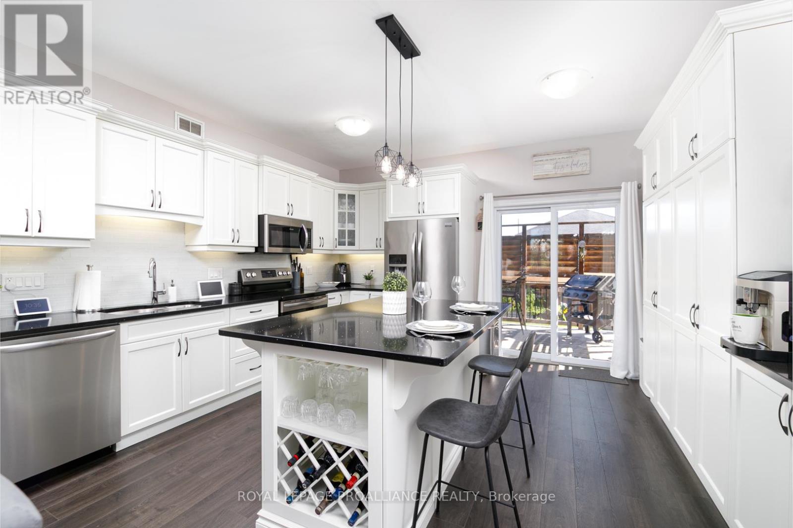 81 Sienna Avenue, Belleville, Ontario  K8P 0E9 - Photo 10 - X12648264