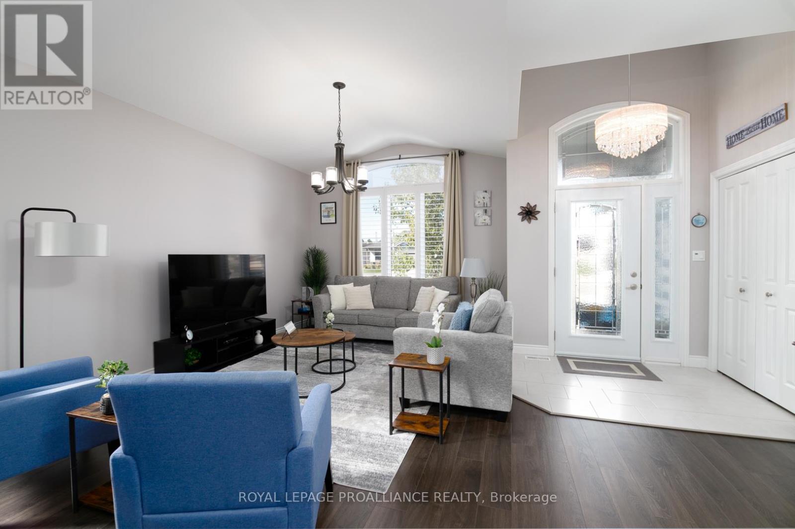 81 Sienna Avenue, Belleville, Ontario  K8P 0E9 - Photo 5 - X12648264