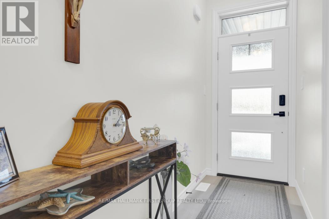 114 Athabaska Drive, Belleville, Ontario  K8N 0V6 - Photo 6 - X12656466