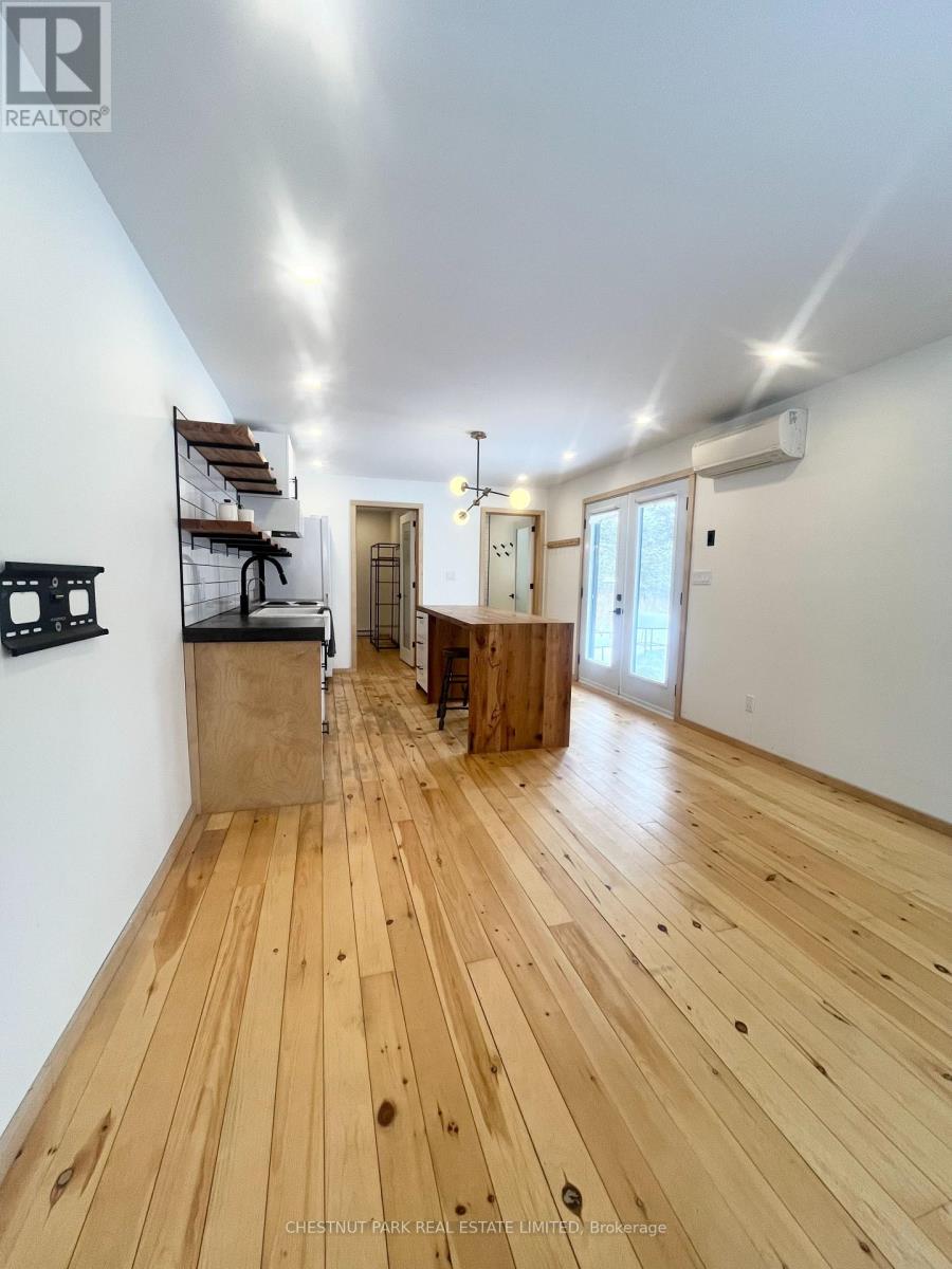 62 Mitchells Crossroad, Prince Edward County, Ontario  K0K 2T0 - Photo 32 - X12657366