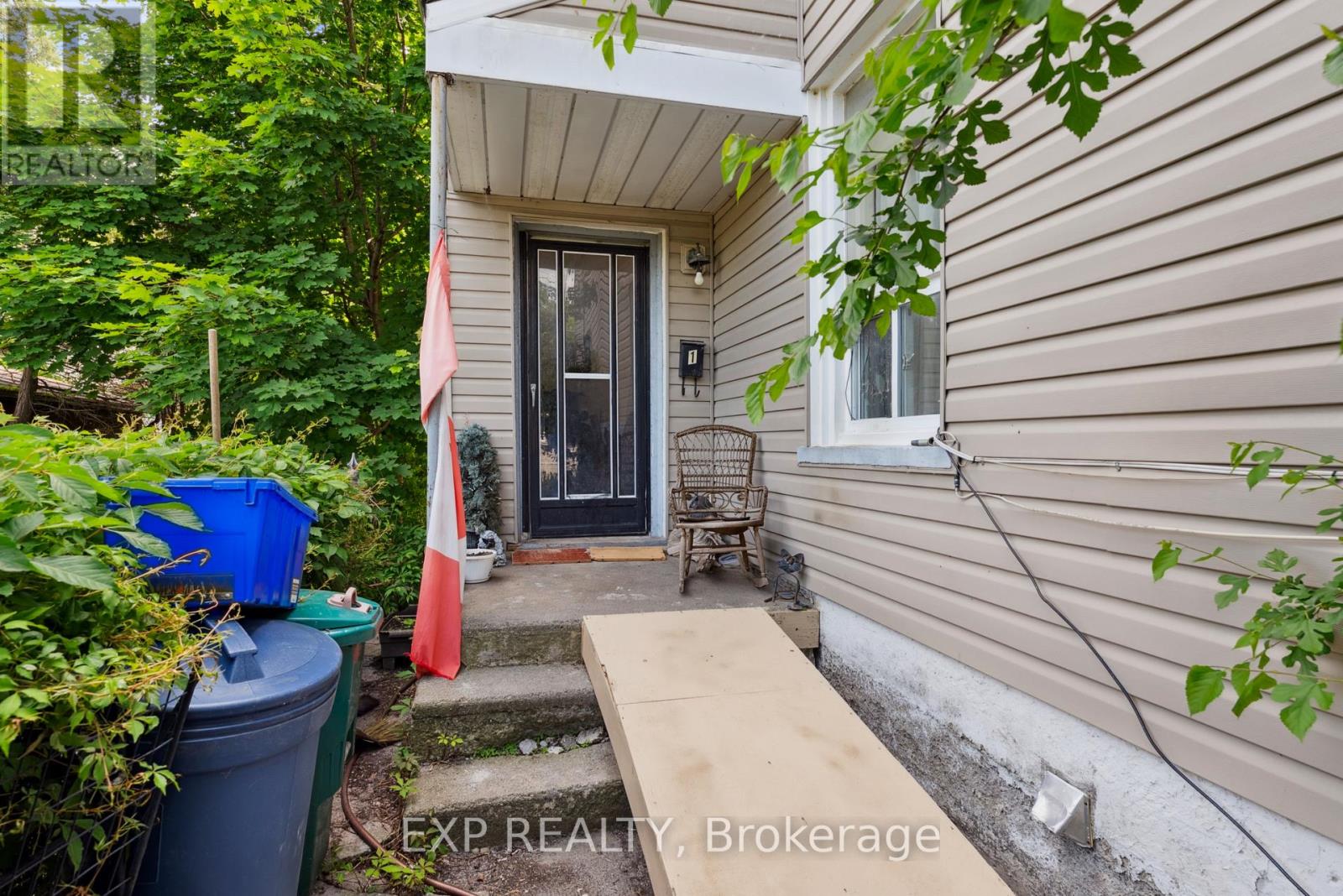 17 Spring Street, Quinte West, Ontario  K8N 2Z6 - Photo 4 - X12665556