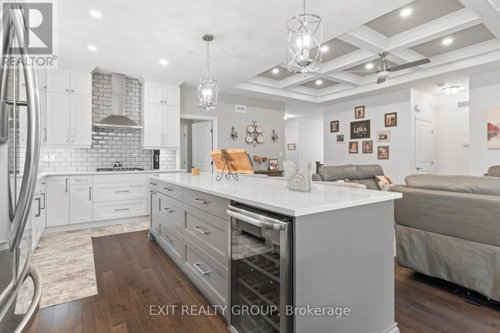 86 Essex Drive, Belleville, Ontario  K8N 0J1 - Photo 13 - X12666386