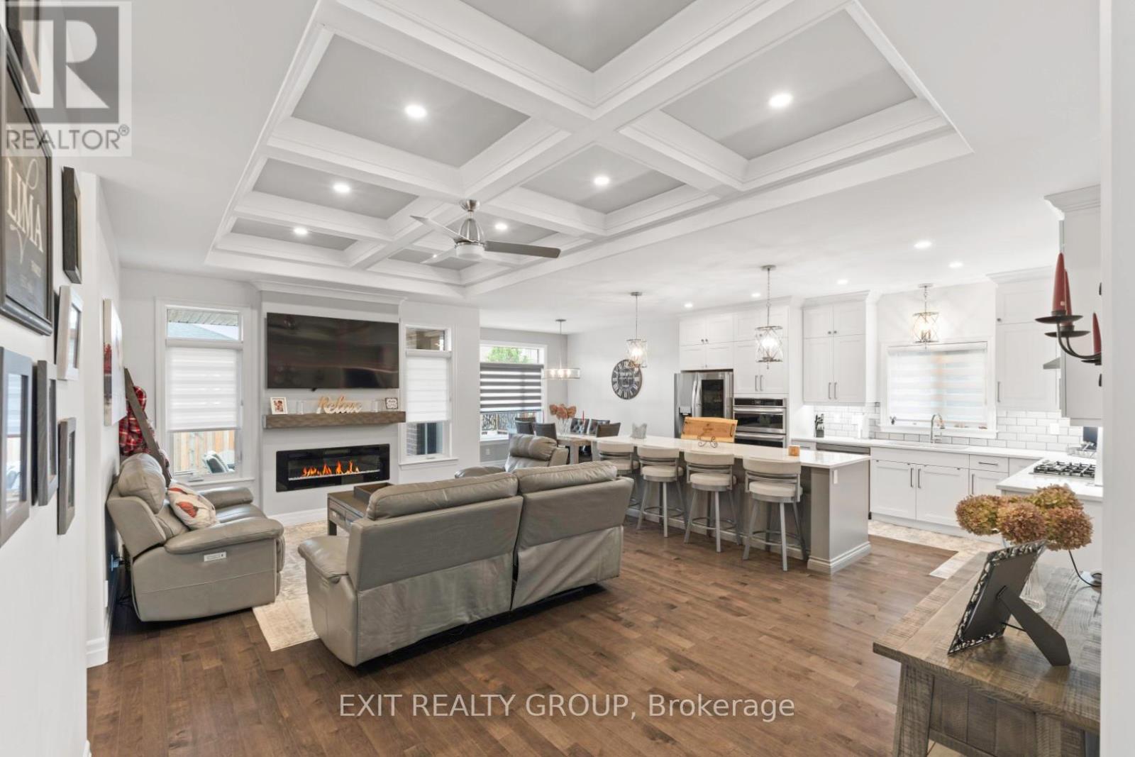 86 Essex Drive, Belleville, Ontario  K8N 0J1 - Photo 5 - X12666386