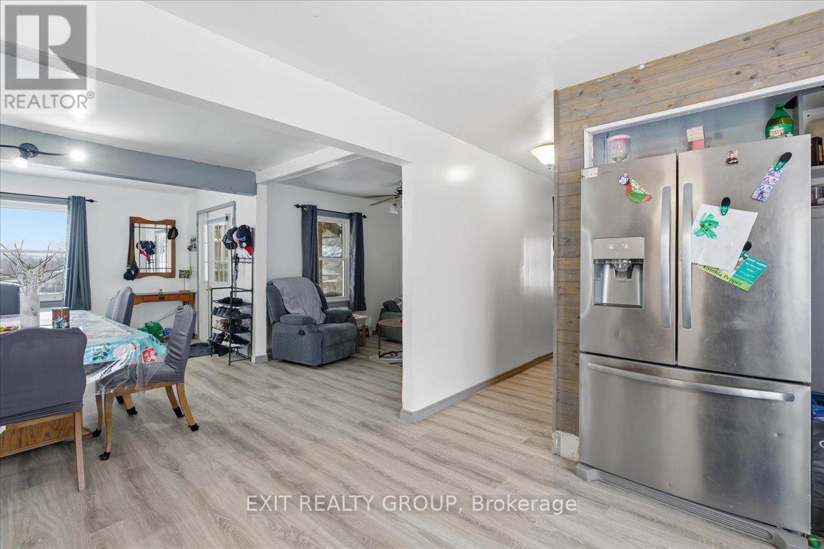 16 Catherine Street, Tyendinaga, Ontario  K0K 3A0 - Photo 4 - X12671166