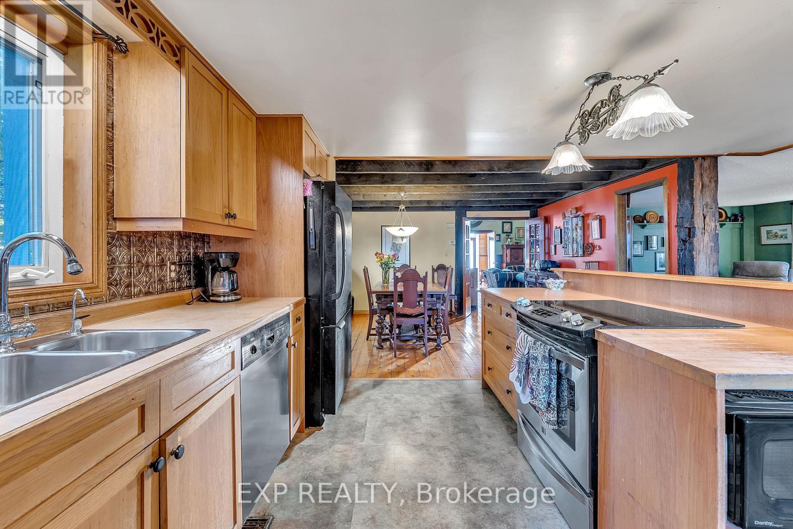 18630 Loyalist Parkway, Prince Edward County, Ontario  K0K 2J0 - Photo 16 - X12671780