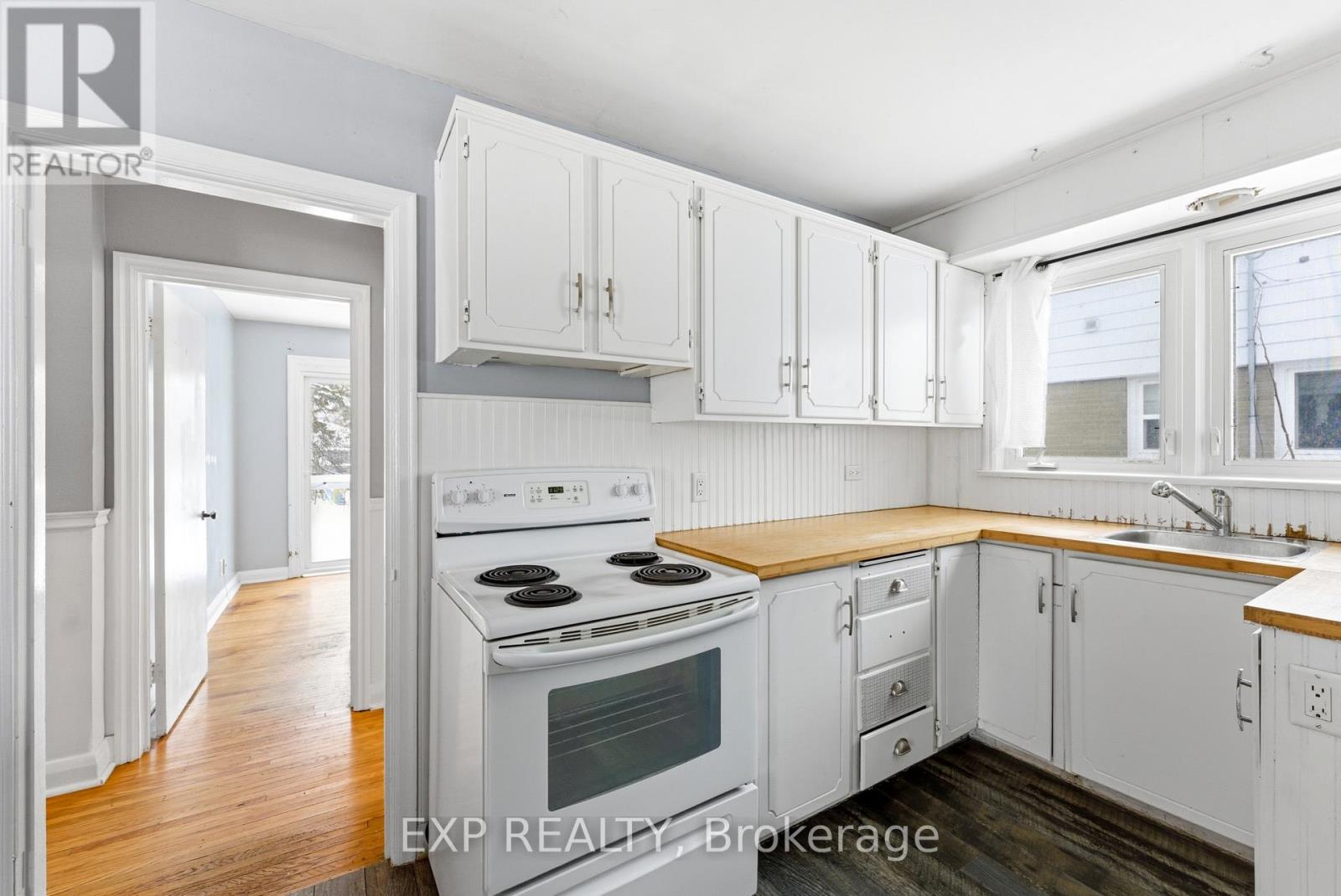 38 Greenlawn Avenue, Belleville, Ontario  K8N 4B5 - Photo 11 - X12672114