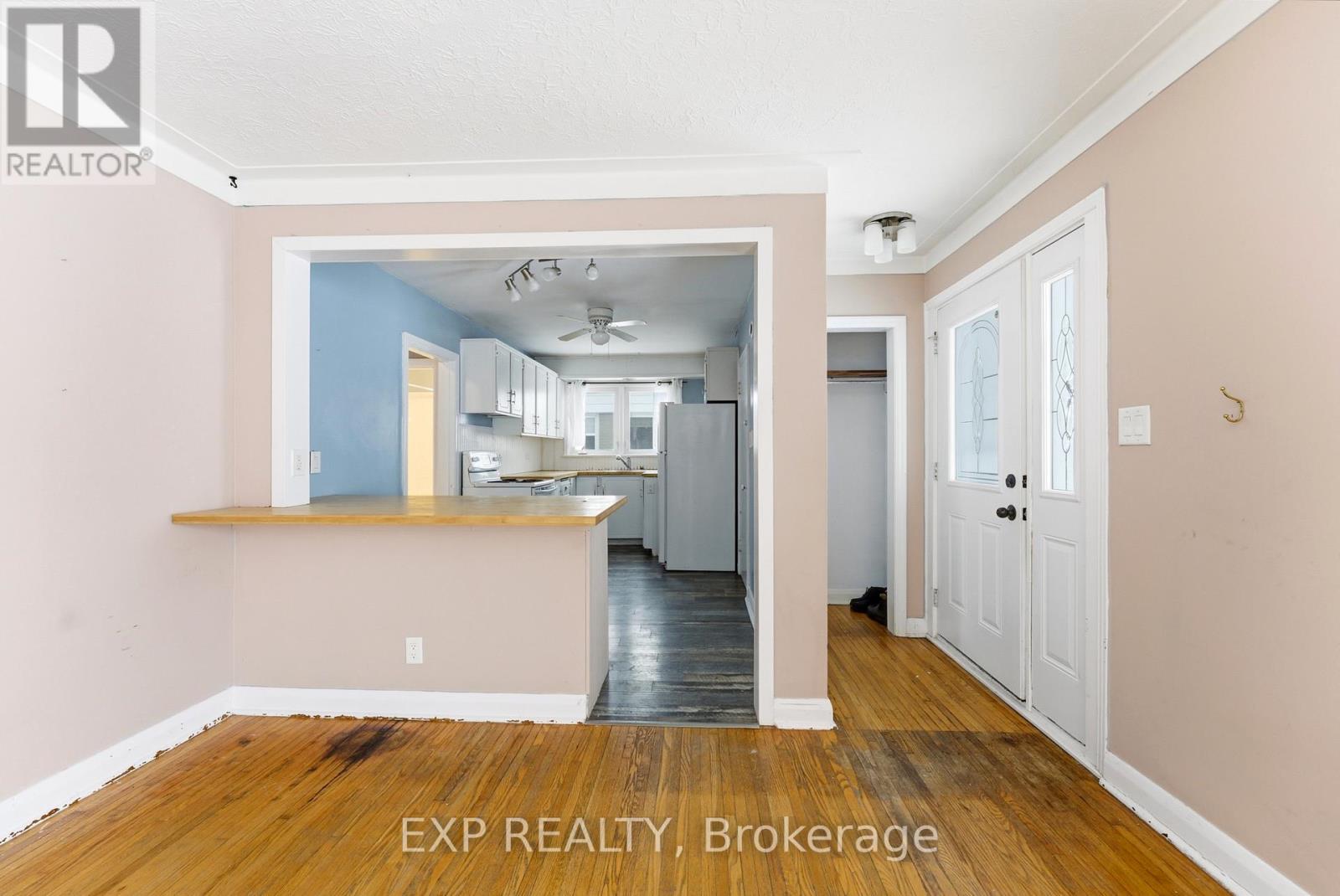 38 Greenlawn Avenue, Belleville, Ontario  K8N 4B5 - Photo 5 - X12672114