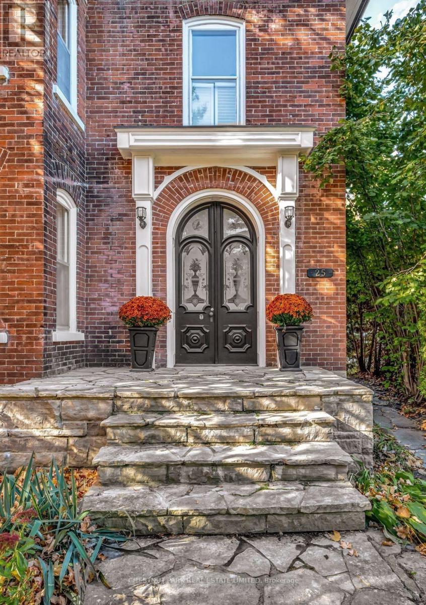 25 Picton Main Street, Prince Edward County, Ontario  K0K 2T0 - Photo 4 - X12675648