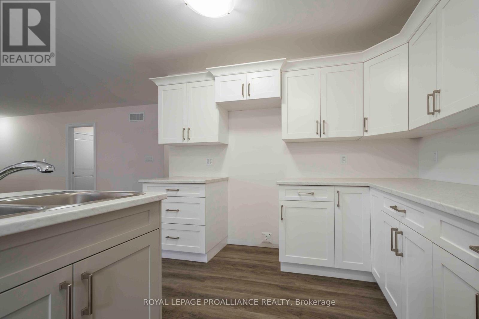 110 Farrington Crescent, Prince Edward County, Ontario  K0K 2T0 - Photo 10 - X12679656