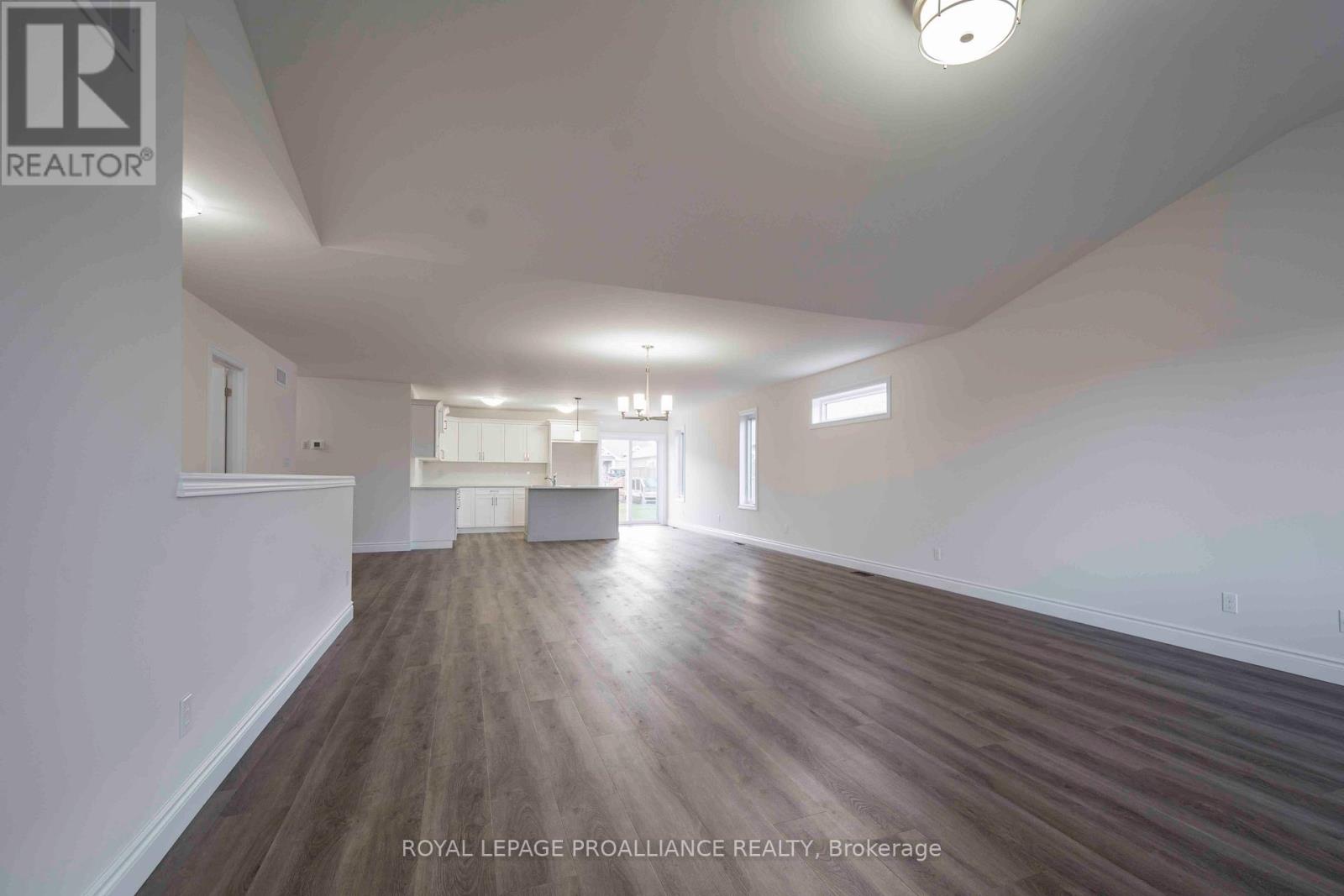 110 Farrington Crescent, Prince Edward County, Ontario  K0K 2T0 - Photo 4 - X12679656