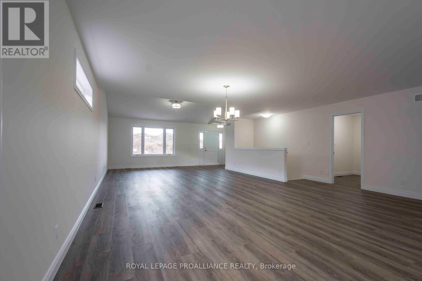 110 Farrington Crescent, Prince Edward County, Ontario  K0K 2T0 - Photo 7 - X12679656