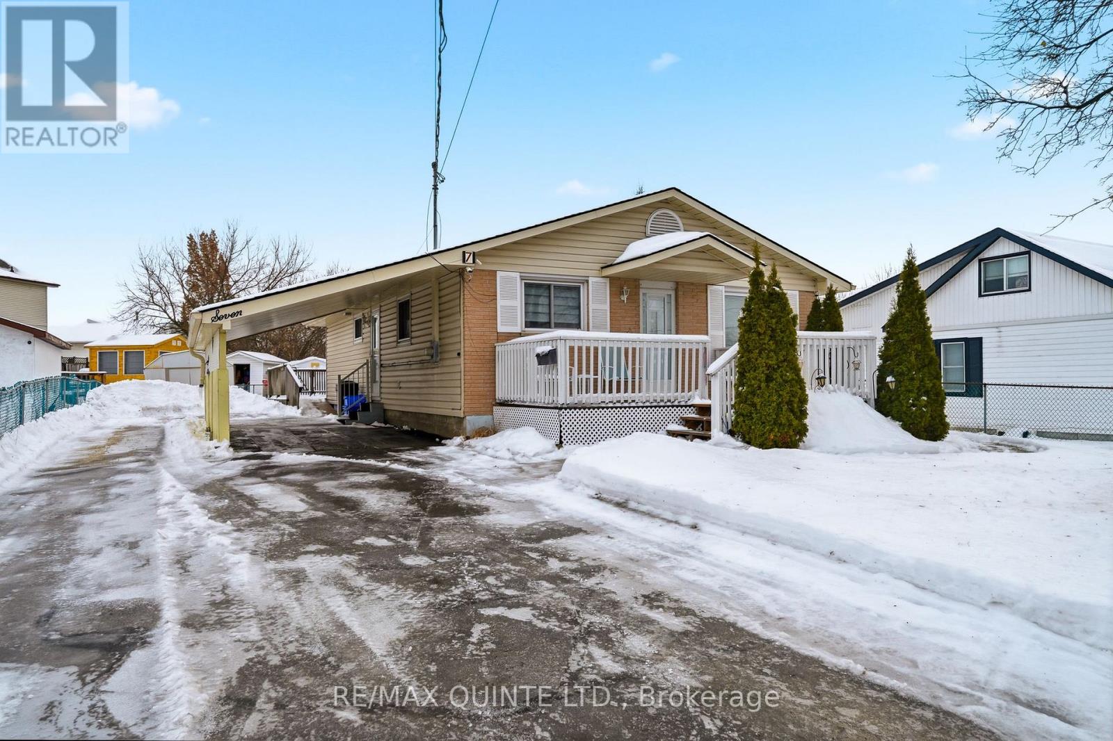 7 Herman Street, Belleville, Ontario  K8N 4W2 - Photo 3 - X12676466