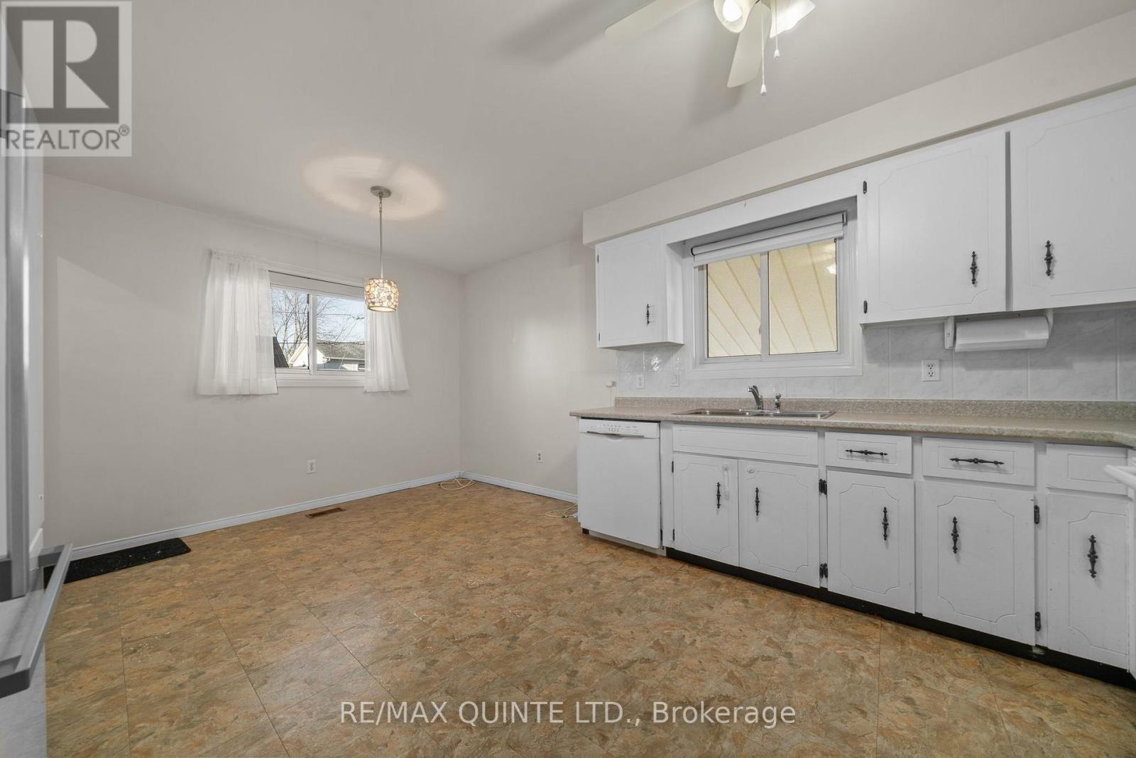 7 Herman Street, Belleville, Ontario  K8N 4W2 - Photo 8 - X12676466