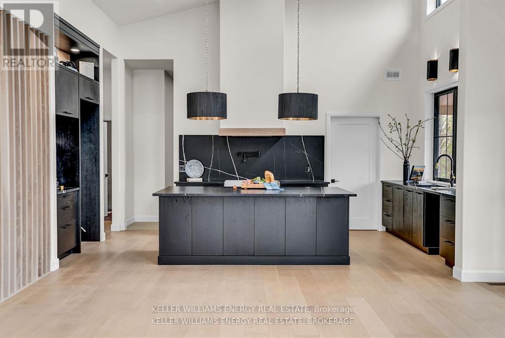 1032 Burr Road, Prince Edward County, Ontario  K0K 1A0 - Photo 22 - X12681312