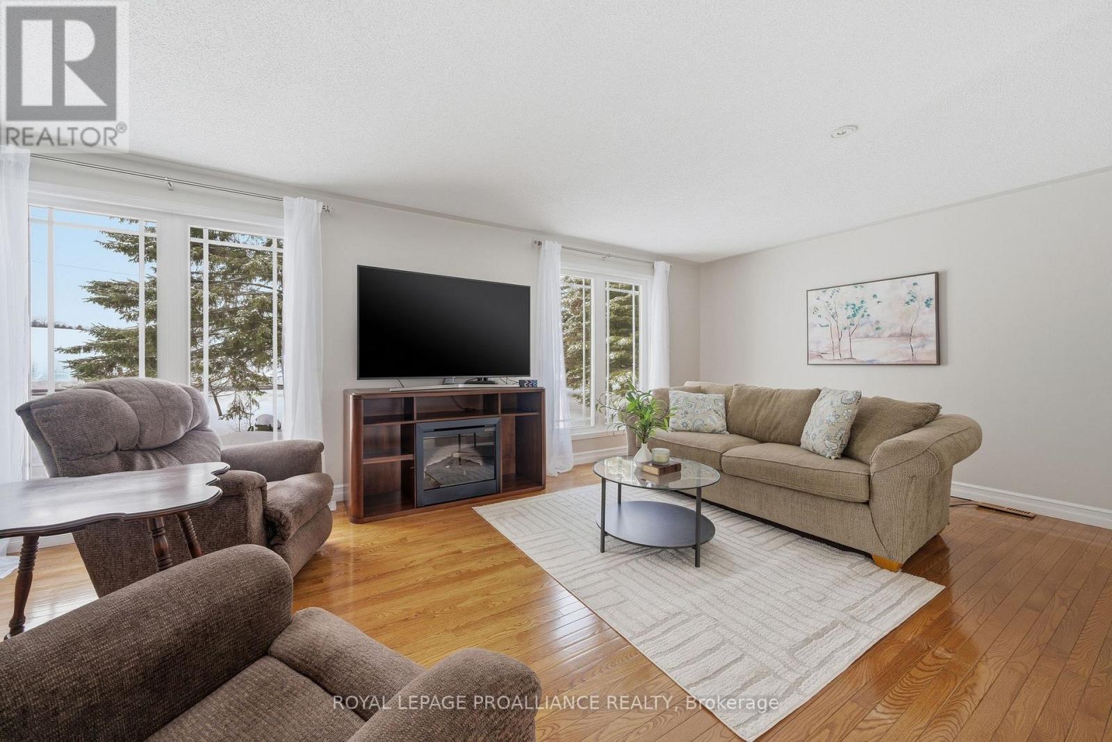 296 Willett Road, Belleville, Ontario  K0K 3E0 - Photo 10 - X12682274