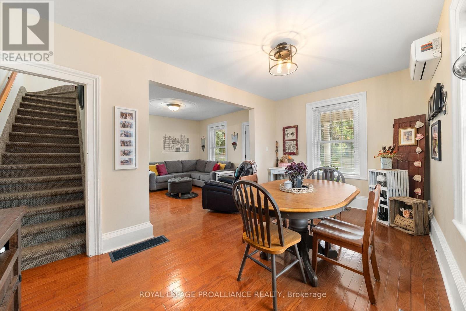 16 Benjamin Street, Belleville, Ontario  K8P 1P7 - Photo 15 - X12689010