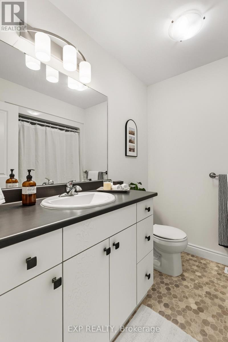 10 Cobblestone Street, Belleville, Ontario  K8P 0E4 - Photo 19 - X12690032