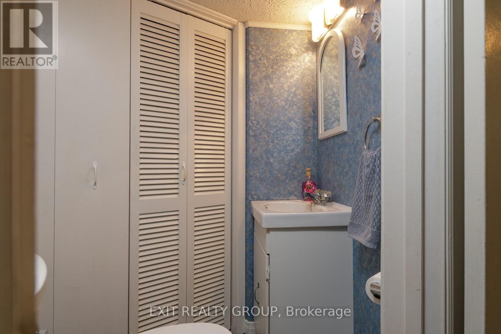 31 Lexington Crescent, Belleville, Ontario  K8P 4L2 - Photo 21 - X12691434