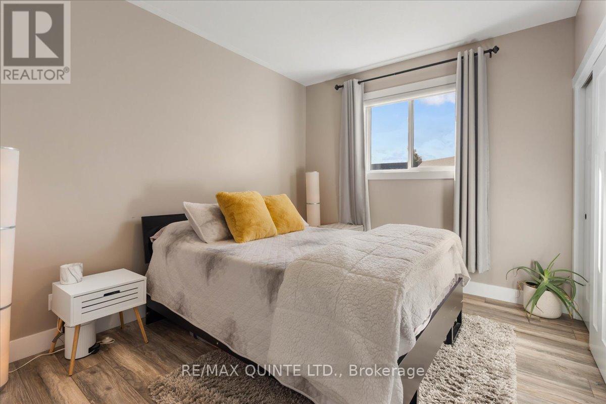 564 Sidney Street, Belleville, Ontario  K8P 4A2 - Photo 31 - X12693070