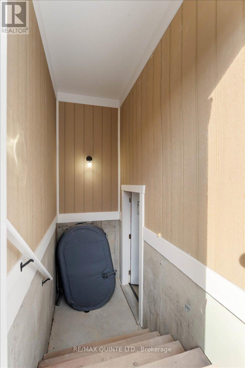 564 Sidney Street, Belleville, Ontario  K8P 4A2 - Photo 39 - X12693070