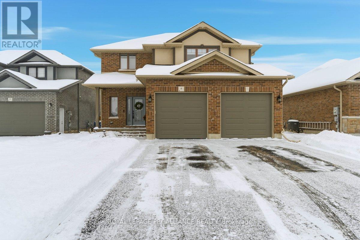 4 TRINITY COURT, Belleville, Ontario