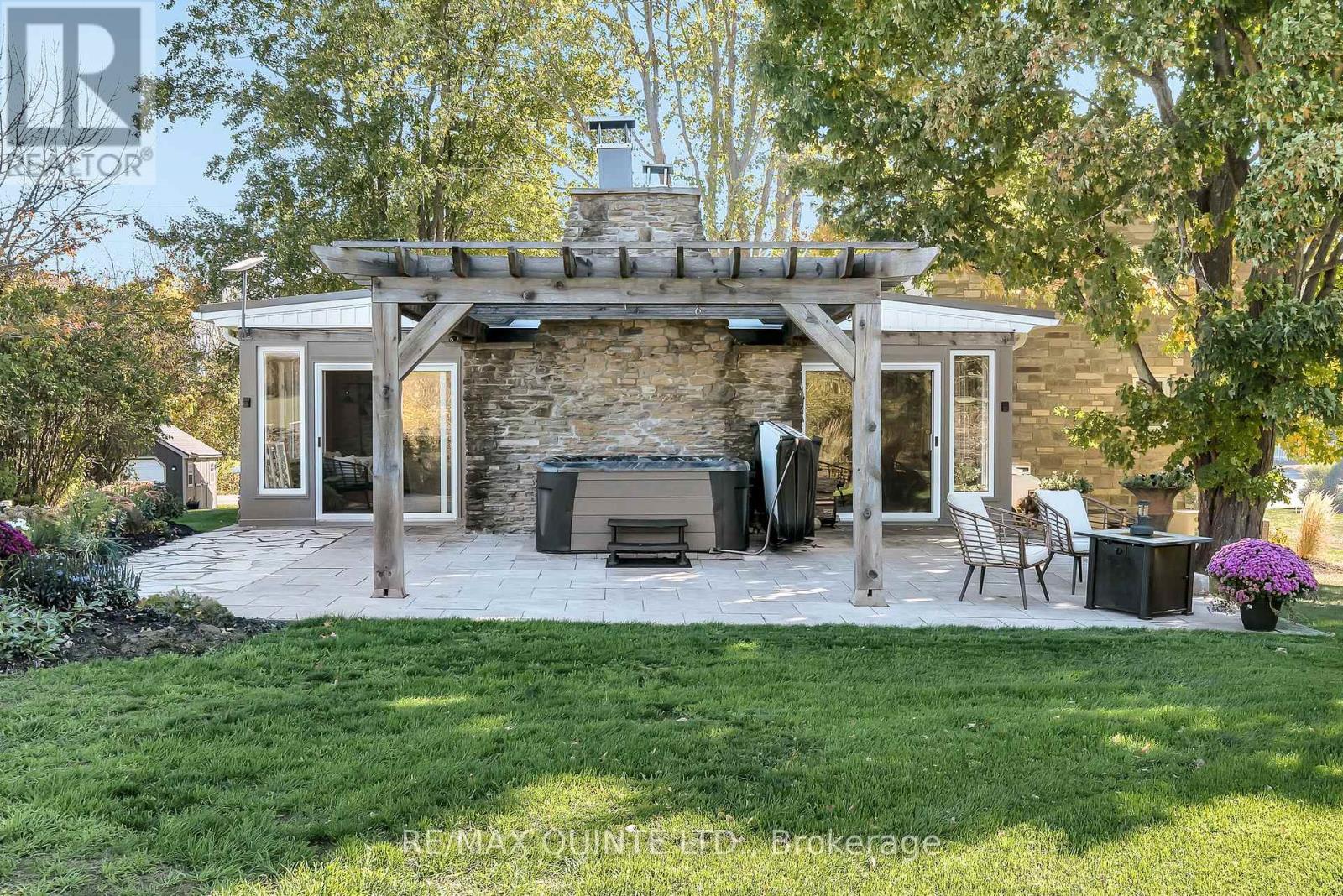 1245 Miller Road, Prince Edward County, Ontario  K0K 2T0 - Photo 43 - X12695168