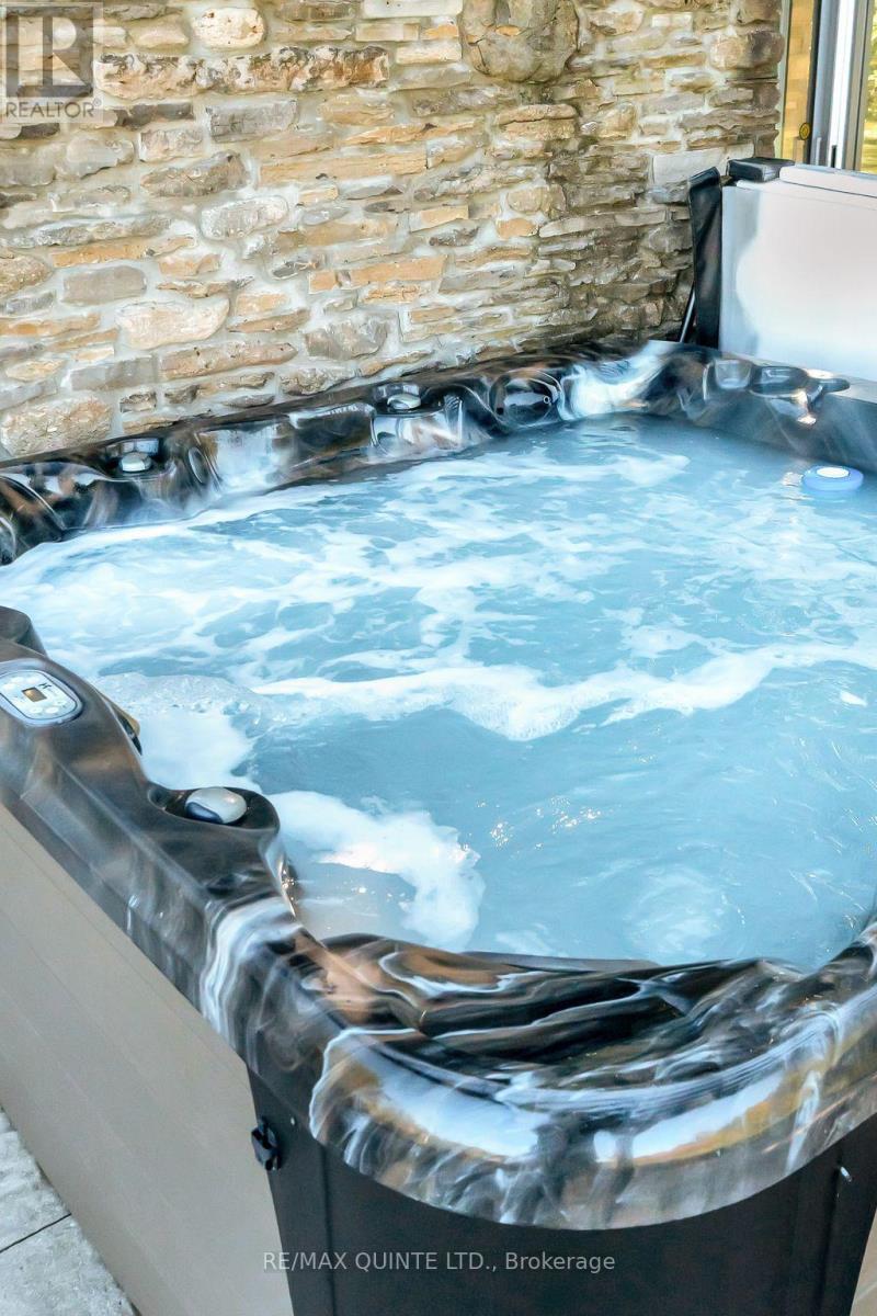 1245 Miller Road, Prince Edward County, Ontario  K0K 2T0 - Photo 44 - X12695168