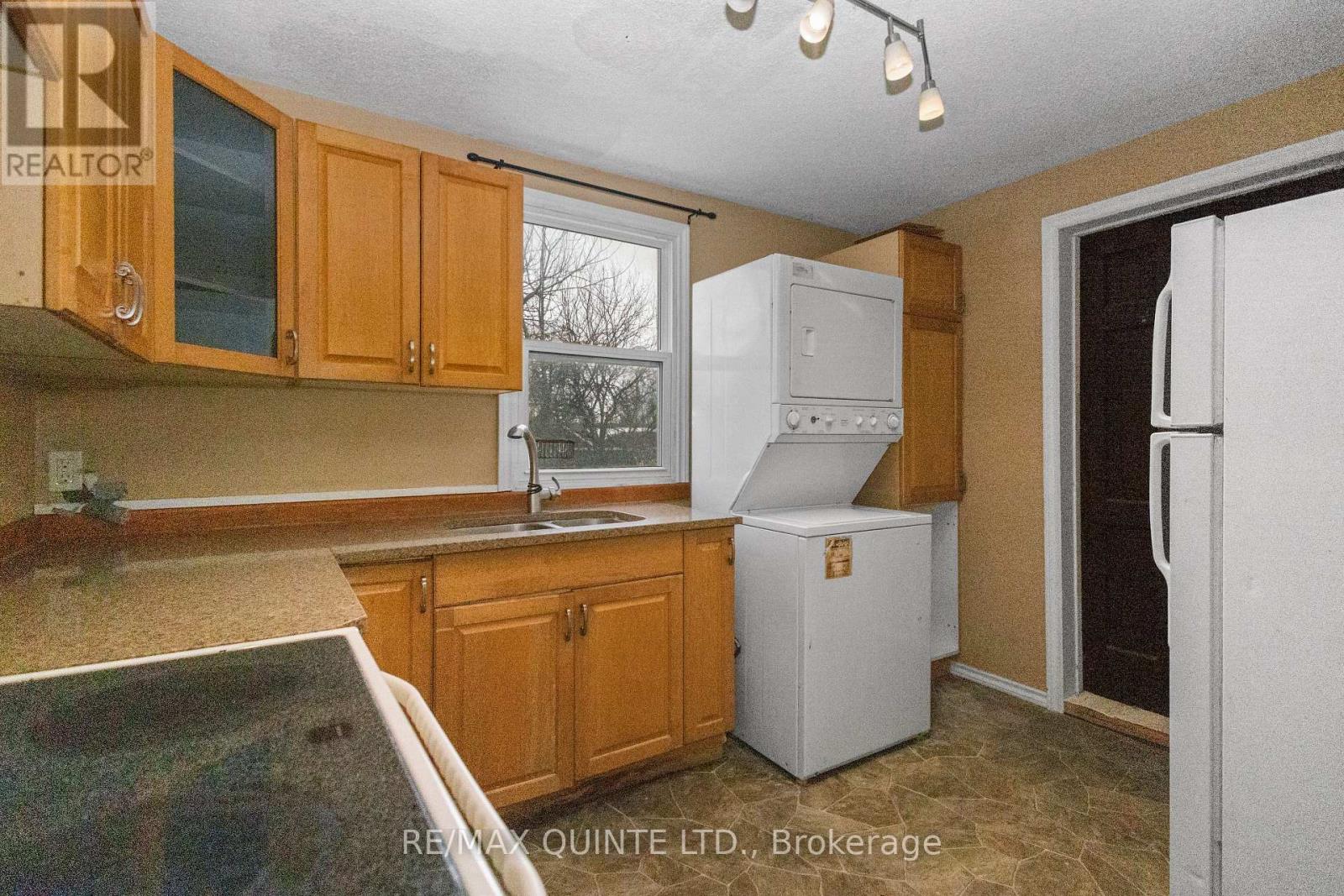325 Sidney Street, Belleville, Ontario  K8P 3Z5 - Photo 10 - X12697300