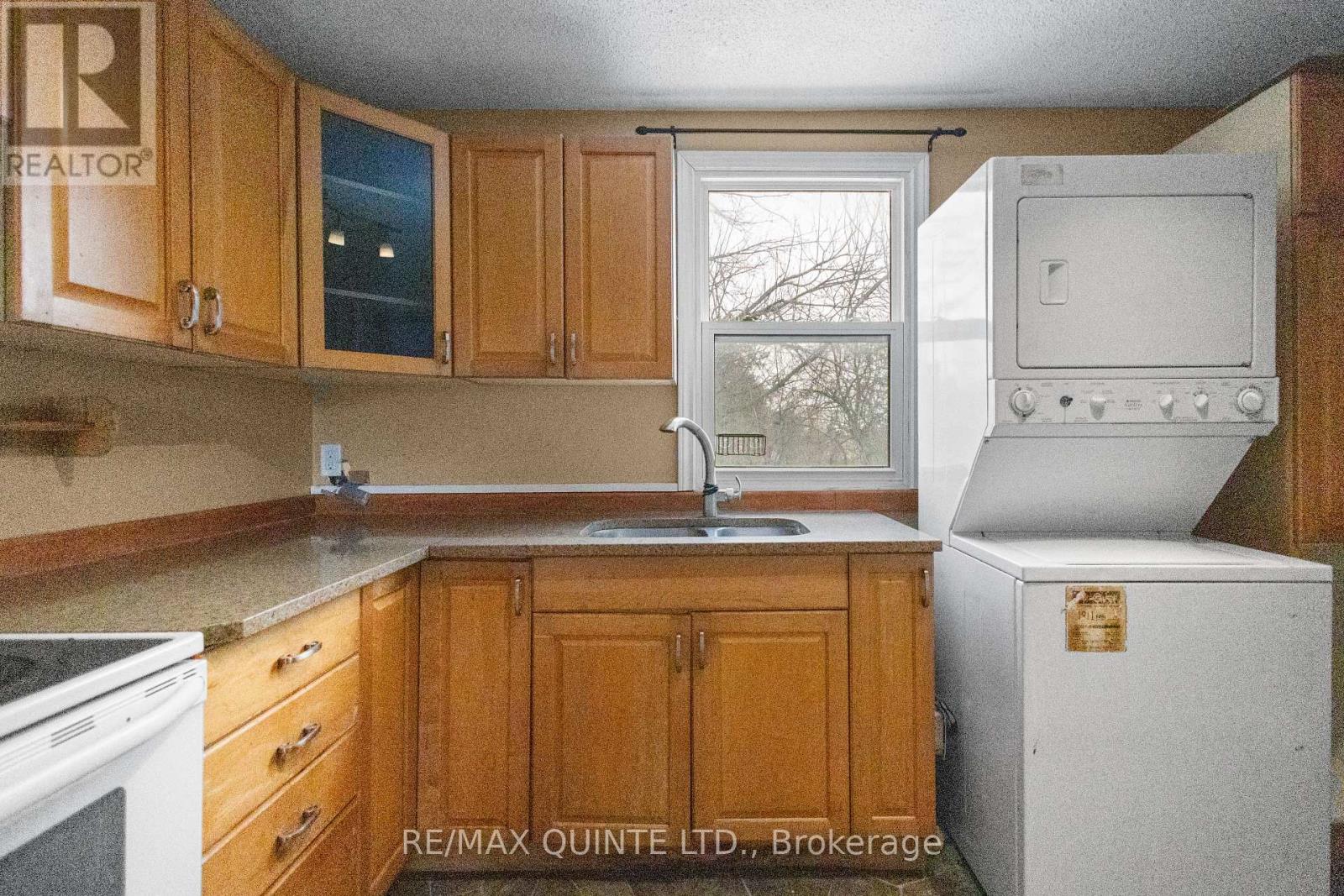 325 Sidney Street, Belleville, Ontario  K8P 3Z5 - Photo 11 - X12697300