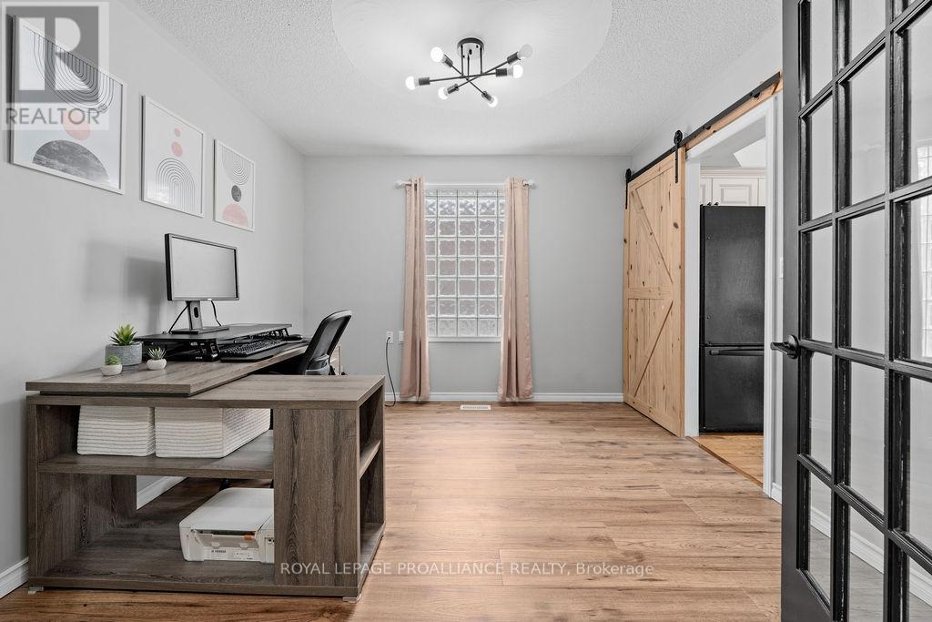 29 Sherwood Crescent, Belleville, Ontario  K8P 5G2 - Photo 23 - X12697742