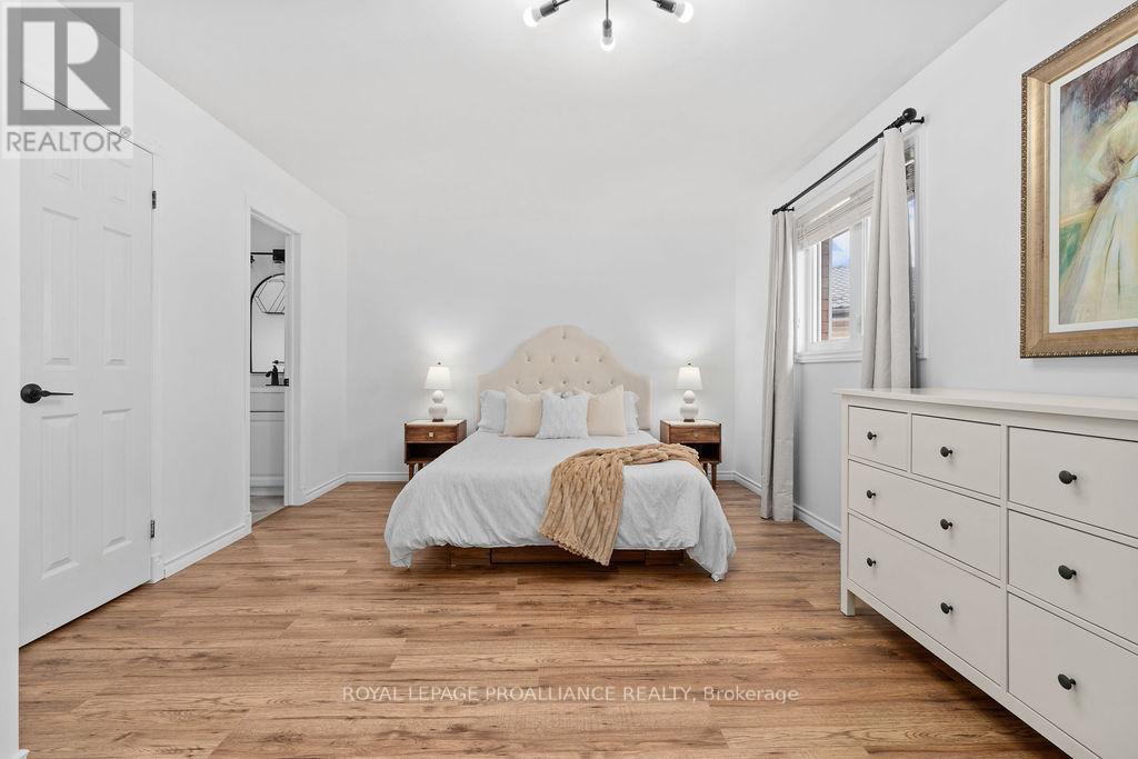 29 Sherwood Crescent, Belleville, Ontario  K8P 5G2 - Photo 28 - X12697742