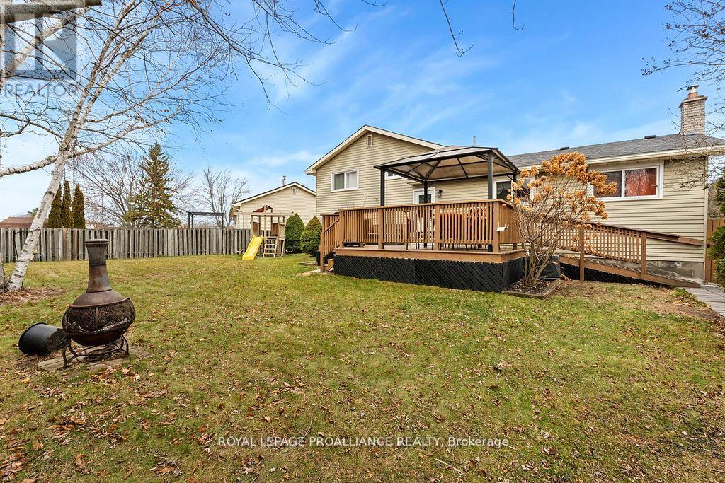 16 Centre Court, Quinte West, Ontario  K0K 2C0 - Photo 32 - X12699194
