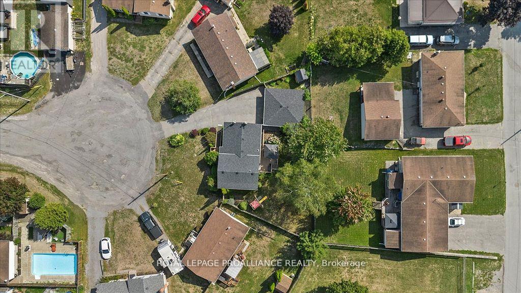 16 Centre Court, Quinte West, Ontario  K0K 2C0 - Photo 37 - X12699194