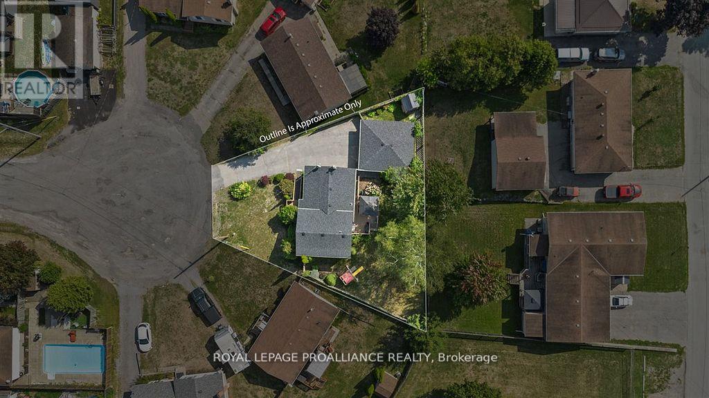 16 Centre Court, Quinte West, Ontario  K0K 2C0 - Photo 41 - X12699194