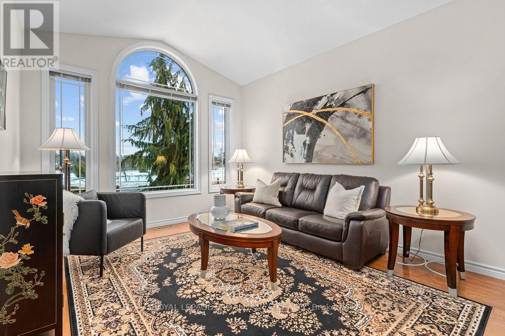 52 Simcoe Drive, Belleville, Ontario  K8N 4Z5 - Photo 12 - X12701434