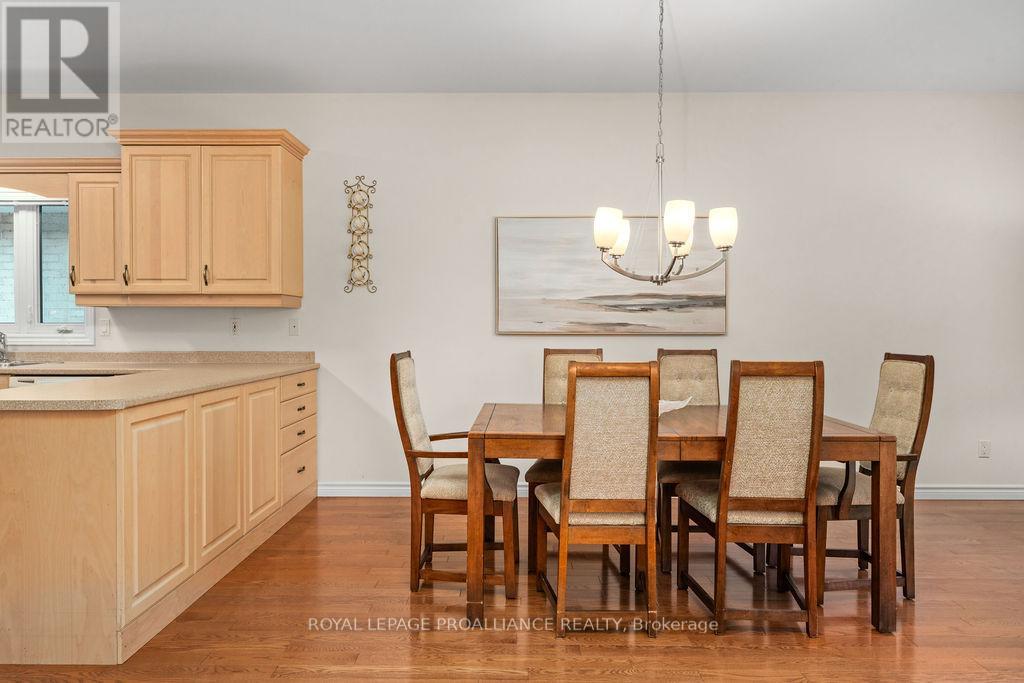 52 Simcoe Drive, Belleville, Ontario  K8N 4Z5 - Photo 26 - X12701434