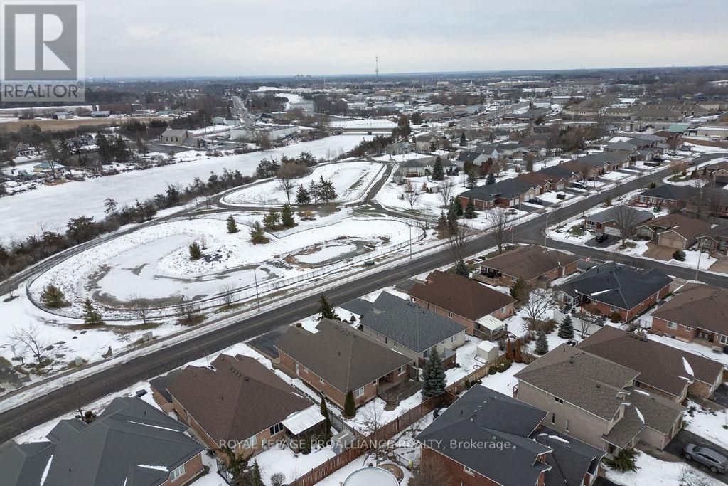 52 Simcoe Drive, Belleville, Ontario  K8N 4Z5 - Photo 49 - X12701434