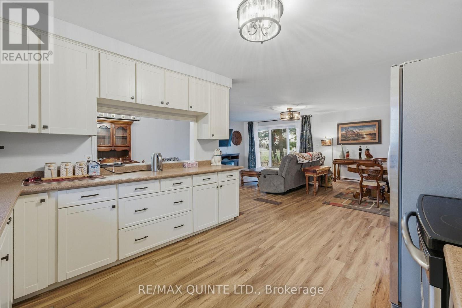 1809 Victoria Road, Prince Edward County, Ontario  K0K 1L0 - Photo 12 - X12702052