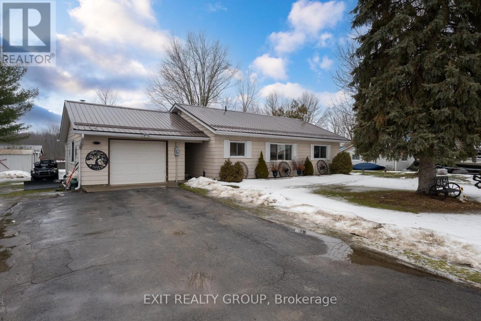 151 STOCO ROAD, Tweed, Ontario