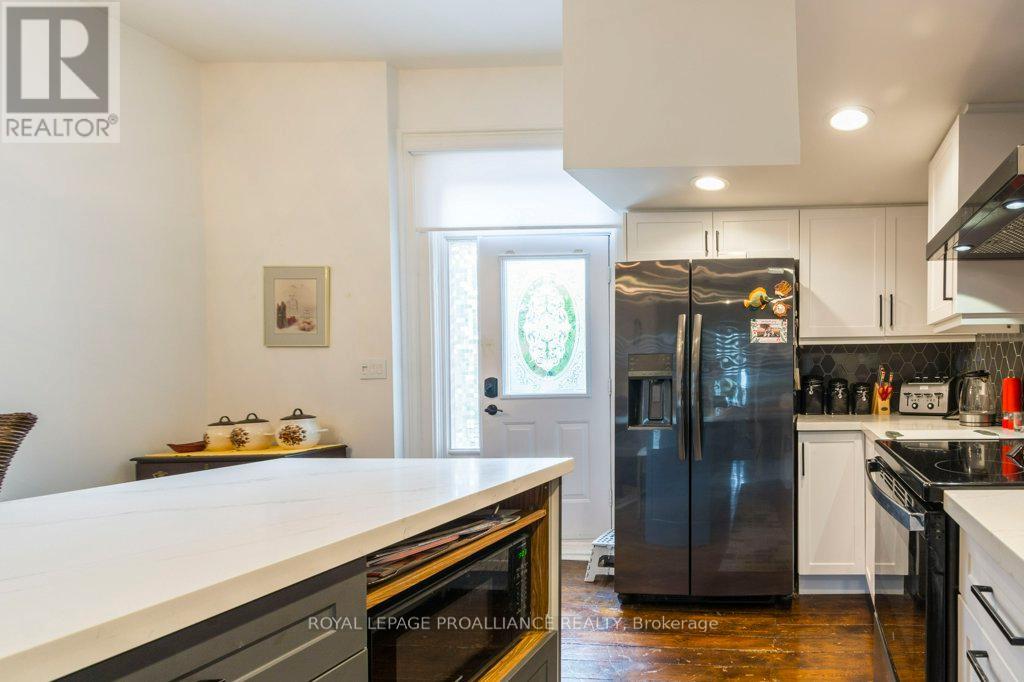 5 - 233 John Street, Belleville, Ontario  K8N 3G2 - Photo 11 - X12703970