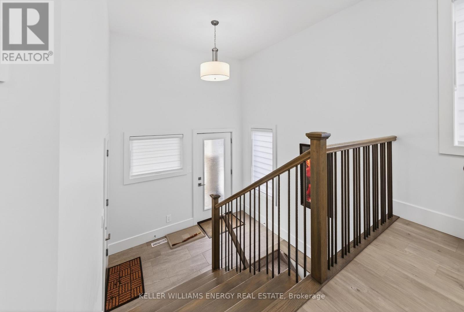 74 Meagan Lane, Quinte West, Ontario  K0K 2C0 - Photo 2 - X12704980