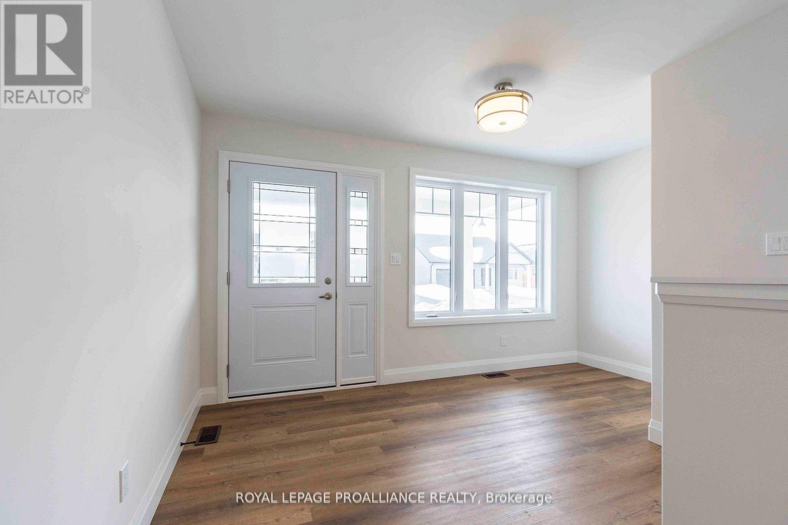 70 Stirling Crescent, Prince Edward County, Ontario  K0K 2T0 - Photo 2 - X12709238