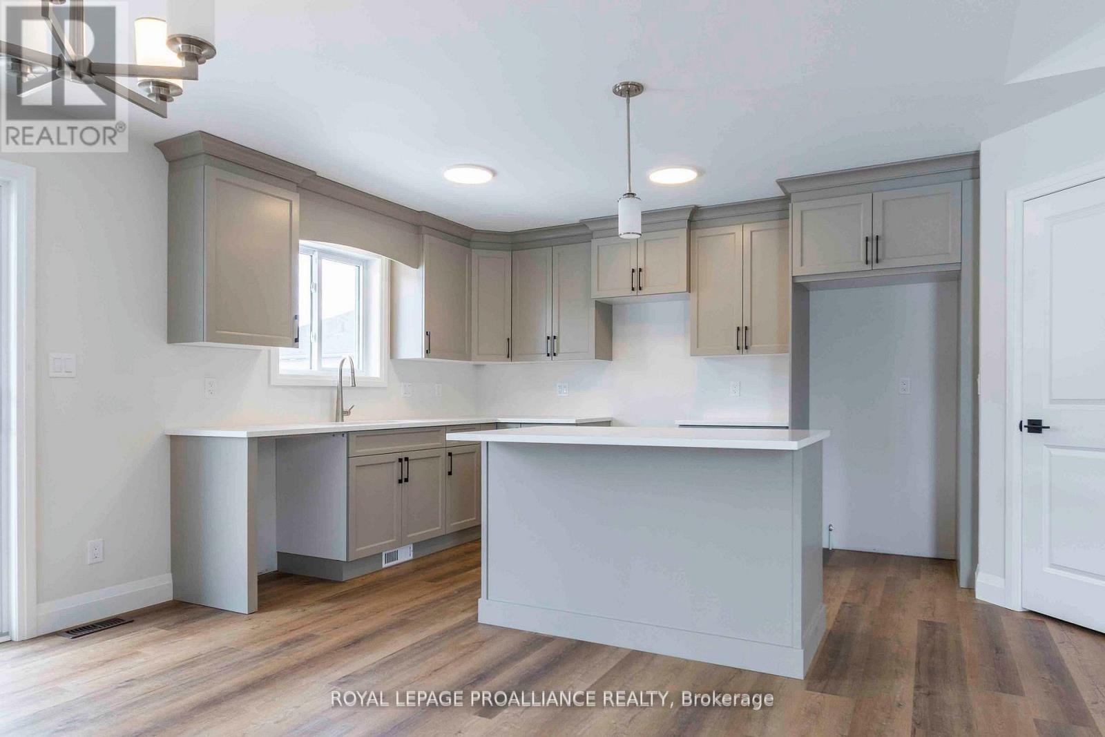 70 Stirling Crescent, Prince Edward County, Ontario  K0K 2T0 - Photo 7 - X12709238