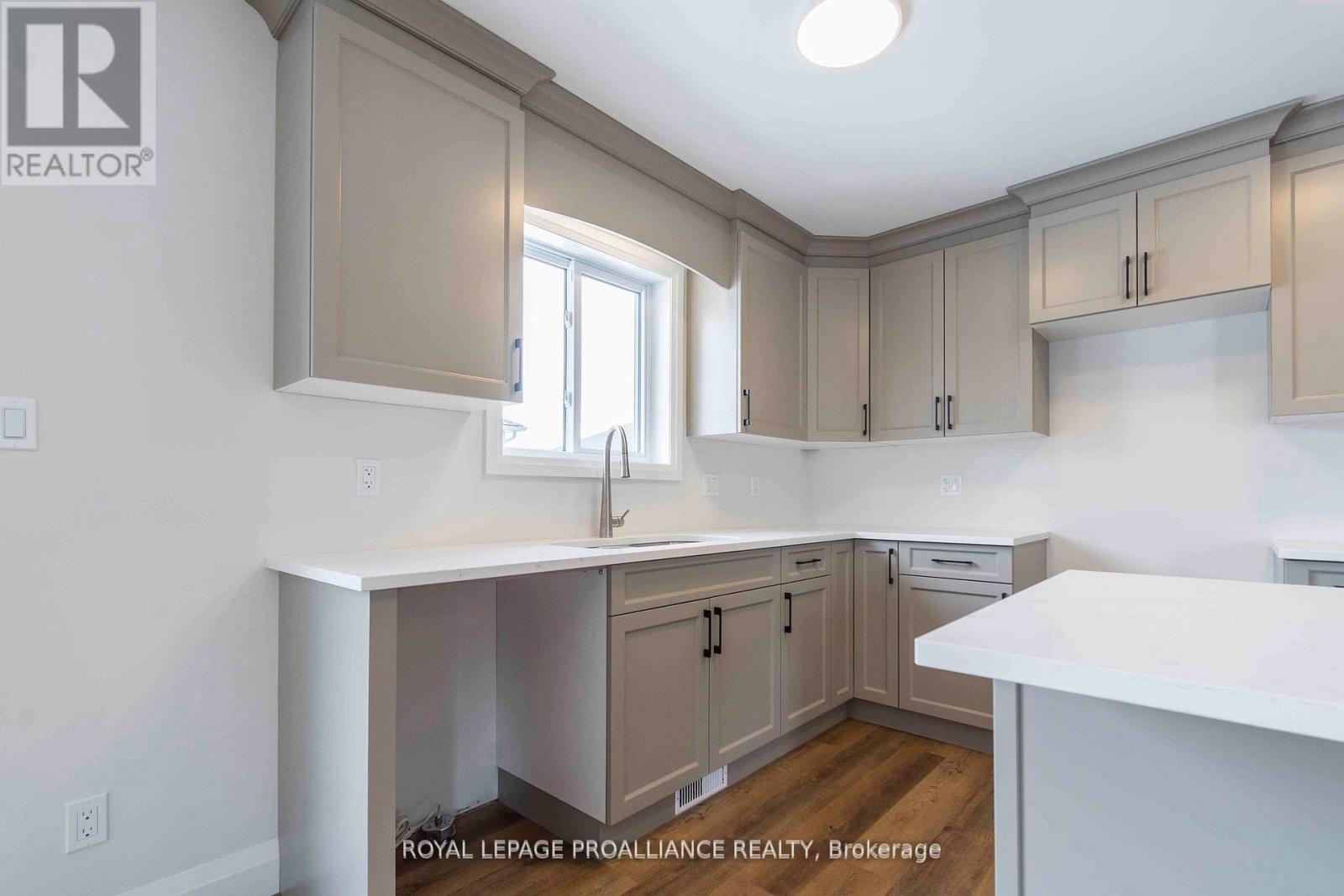 70 Stirling Crescent, Prince Edward County, Ontario  K0K 2T0 - Photo 8 - X12709238